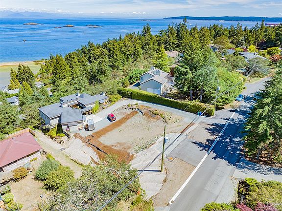 3rd image of 3592 Oakridge Dr