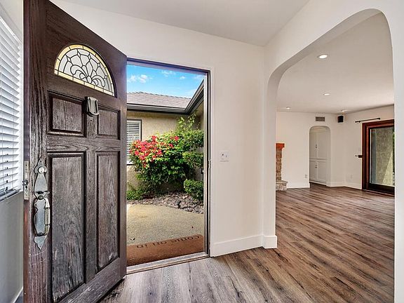4th image of 4870 Lila Dr