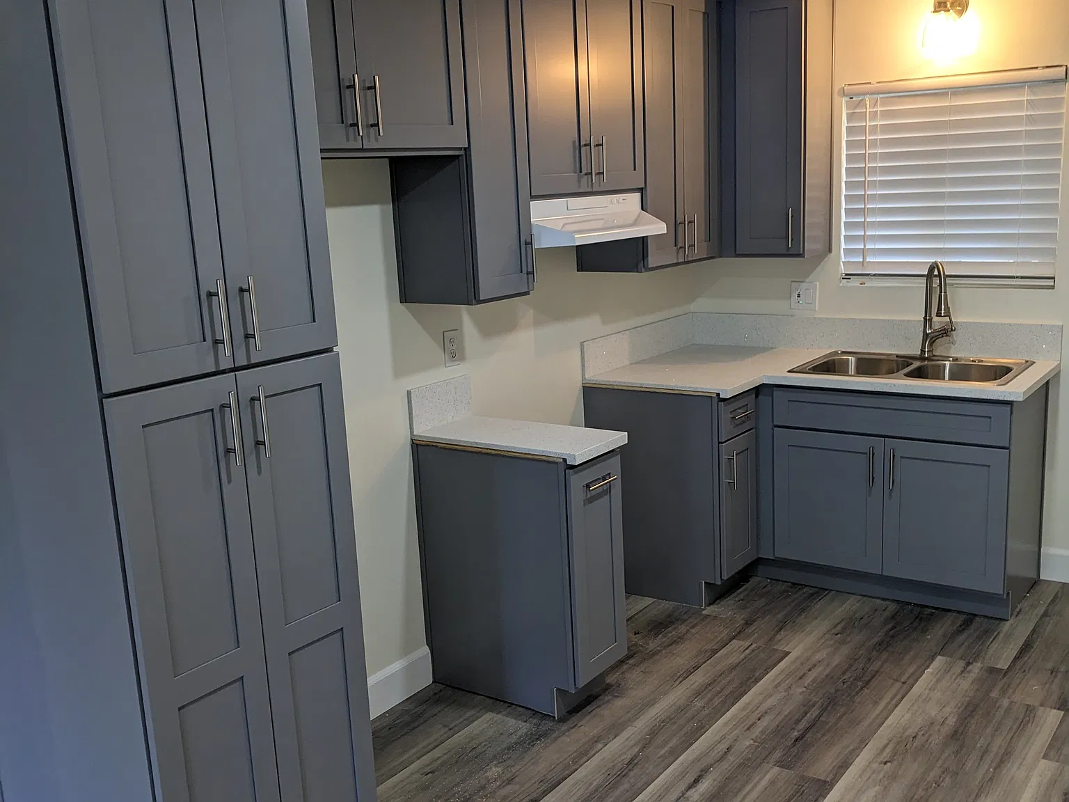2900 Lemon St — Photo 2