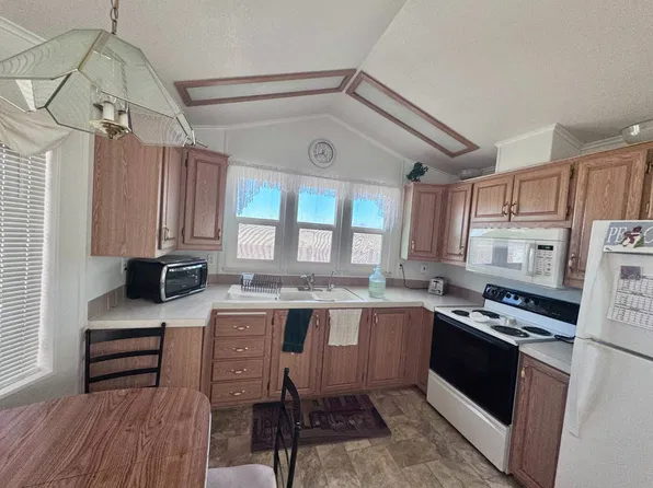 7201 E 32nd St #90, Yuma, AZ 85365