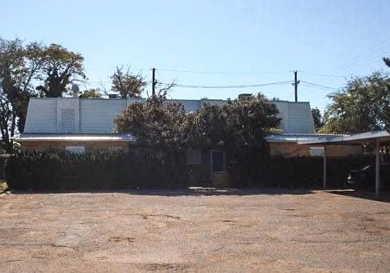 This is a Fourplex building and Unit A is avail with 3bedrooms