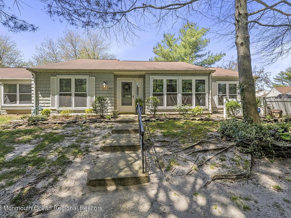 1st image of 845C Winchester Ct
