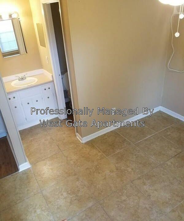 2nd image of 3674 Deans Bridge Rd APT 20
