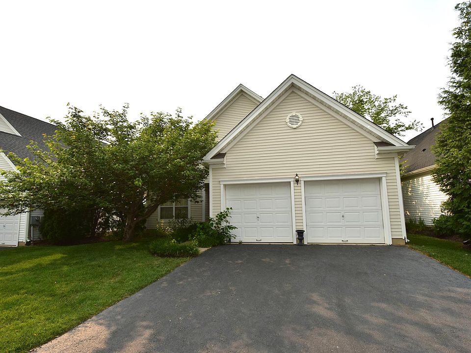 1st image of 4 Honeyflower Ln