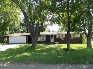 449 S Worcester St, Spring Green, WI 53588