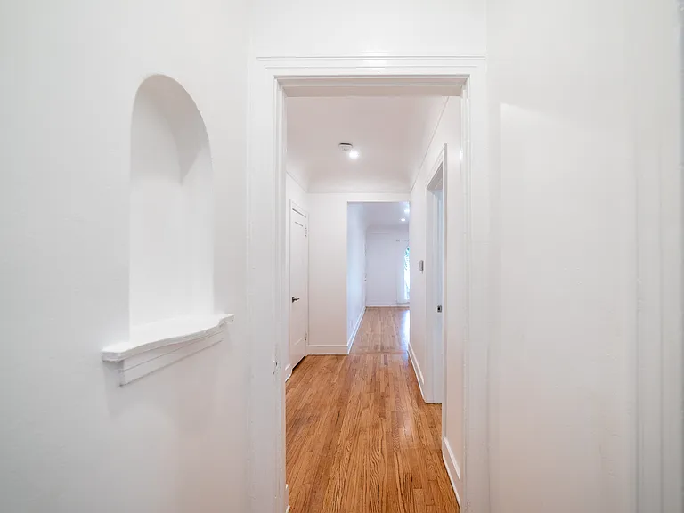 242 S Sycamore Ave #1/2 — Photo 12