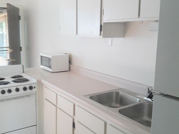 2nd image of 916 N Camino Seco #H