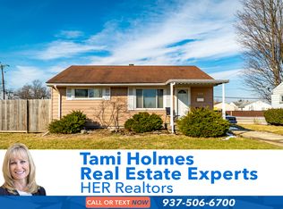 389 Travis Dr, Dayton, OH 45431