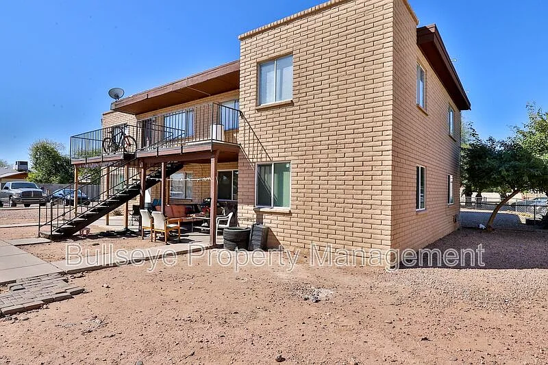 Building Photo - 859 W Ray Rd #2