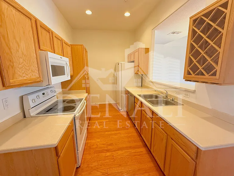 15802 N Hidden Valley Ln — Photo 9
