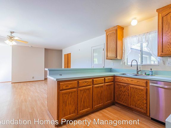 3rd image of 58 Sacramento Ave