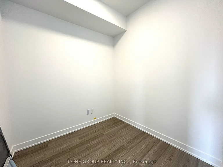 8188 Yonge St #317 — Photo 7