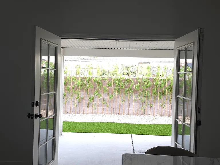 Silver Lantern Dr — Photo 26