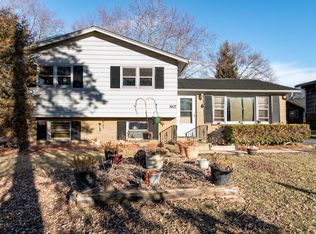 1607 N Channel Dr, Round Lake Beach, IL 60073