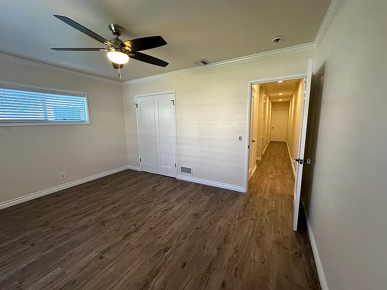 12842 Kling St — Photo 14