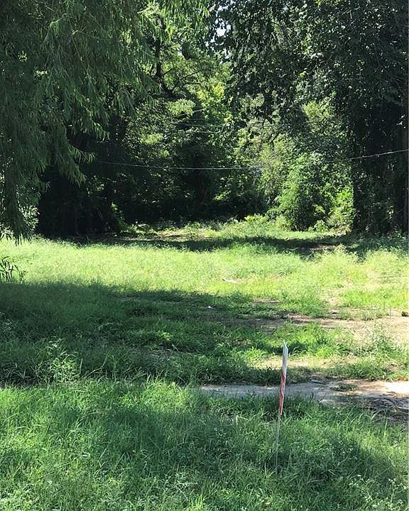 2nd image of 1440 NW 2nd St