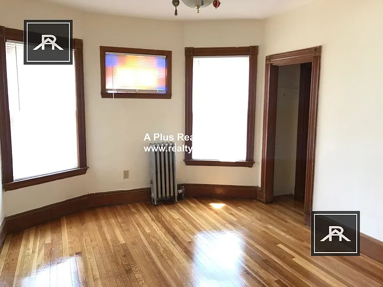 338 Centre St #2 — Photo 14