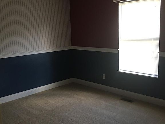 3rd image of 3909 Hillside Terrace Ln