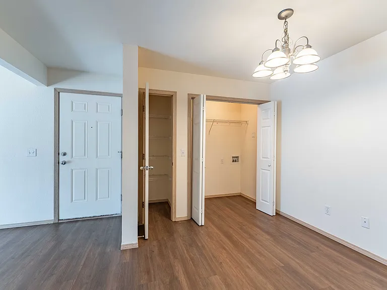 Battlefield Park Apartments — Photo 48