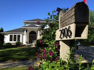 2906 Maple View Dr, Madison, WI 53719
