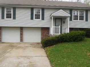 2409 SE 7th St, Blue Springs, MO 64014