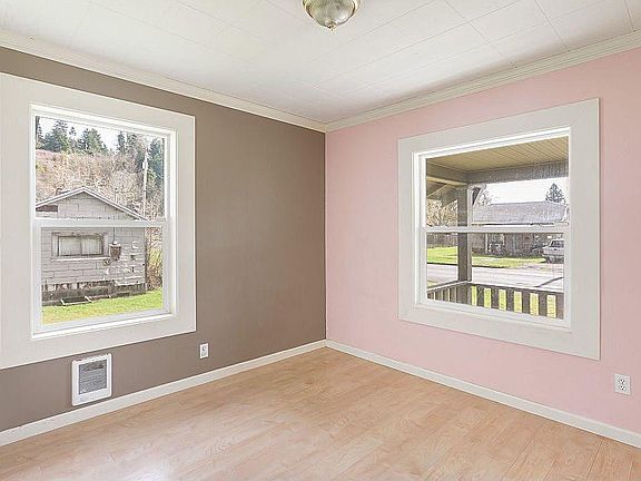 2nd image of 208 B St