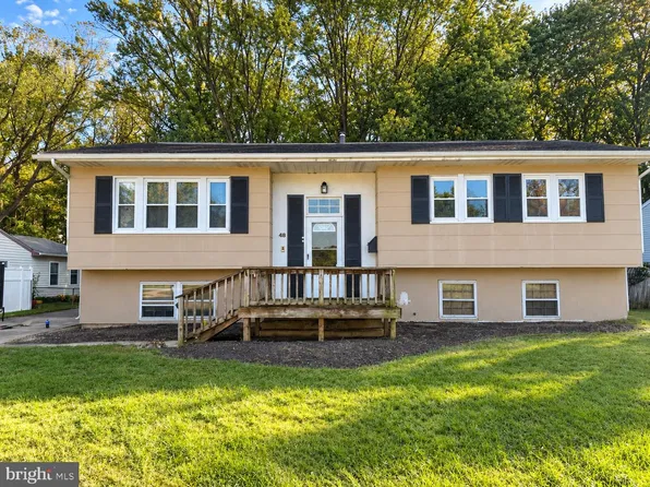 48 Gill Dr, Newark, DE 19713