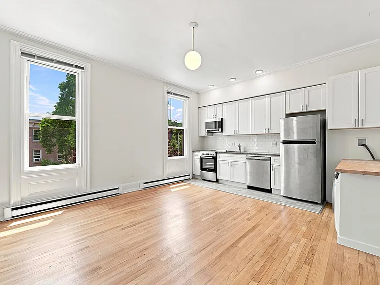 2107 Green St #2FF — Photo 1