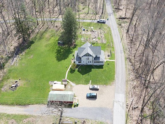 3rd image of 963 Pioneer Rd