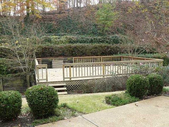 3rd image of 4053 Davies Manor Dr