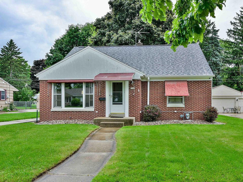1st image of 9536 W Lorraine Pl
