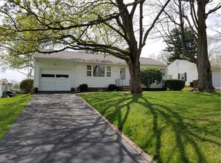 324 Summit St SE, North Canton, OH 44720