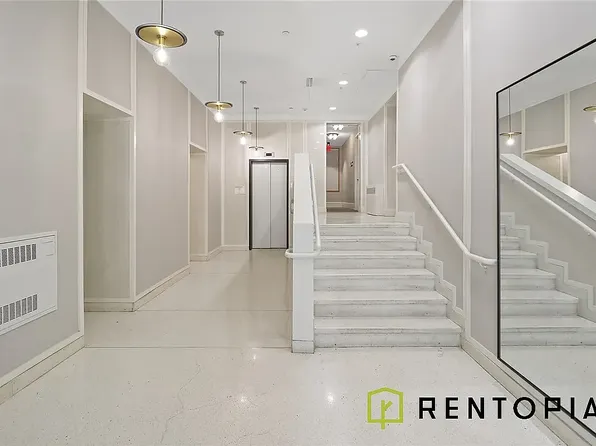 448 Union Avenue image 2 of 9