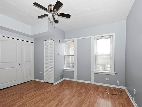 4th image of 6100-6108 S Eberhart Ave #6104-3N