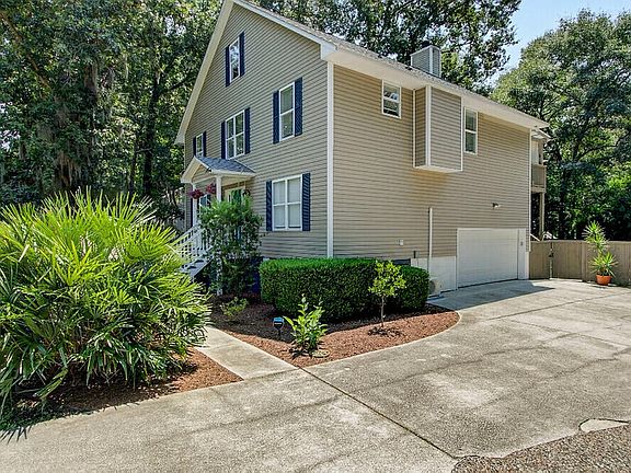 5th image of 3651 Barton St