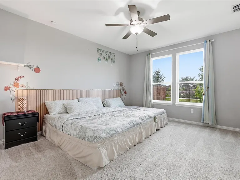 817 Adelyn St — Photo 15