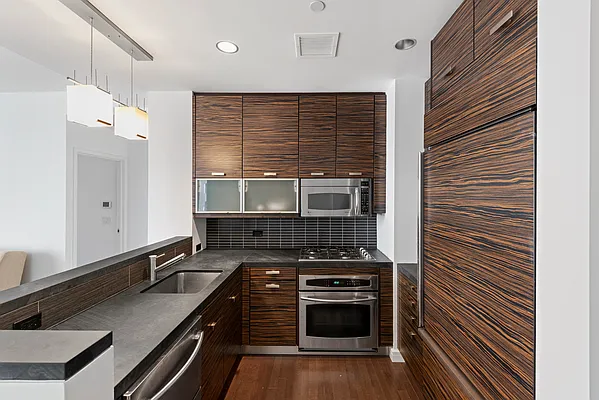 Sold by Compass | media 5