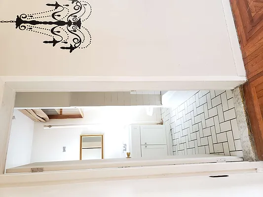 Rented by Roz Khan, LREB | media 6