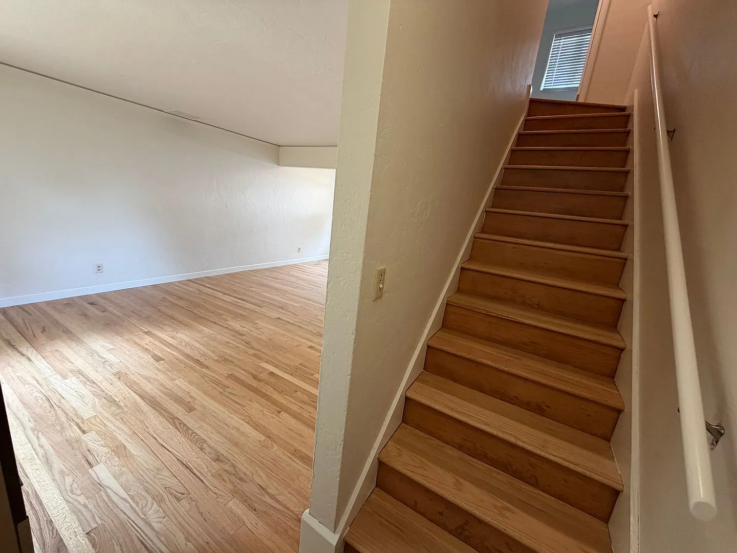 BURN01 - Northview Apartments — Photo 2
