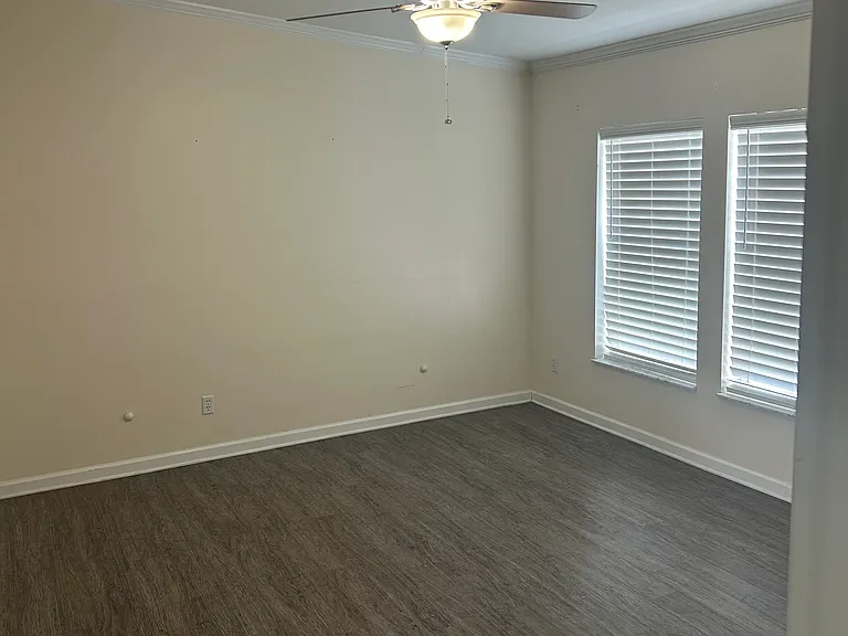 394 SW Lunsford Ter — Photo 14