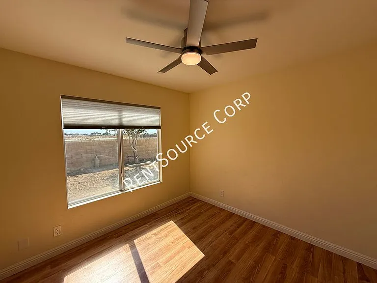 2501 Summerchase Ave — Photo 12