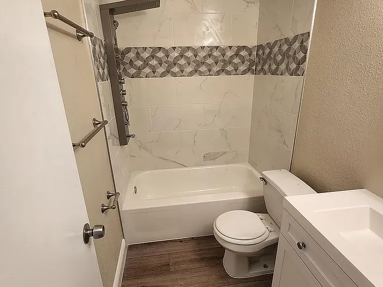 1709 Coppertree Dr — Photo 8