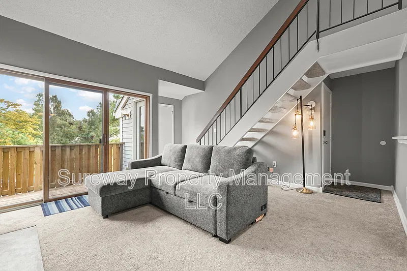 2 bed, 2.0 bath, 1132 sqft, $2,450 — Photo 2