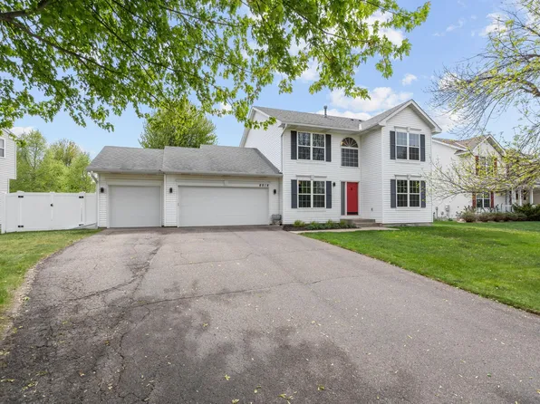 8018 Greenbriar Ln, Woodbury, MN 55125