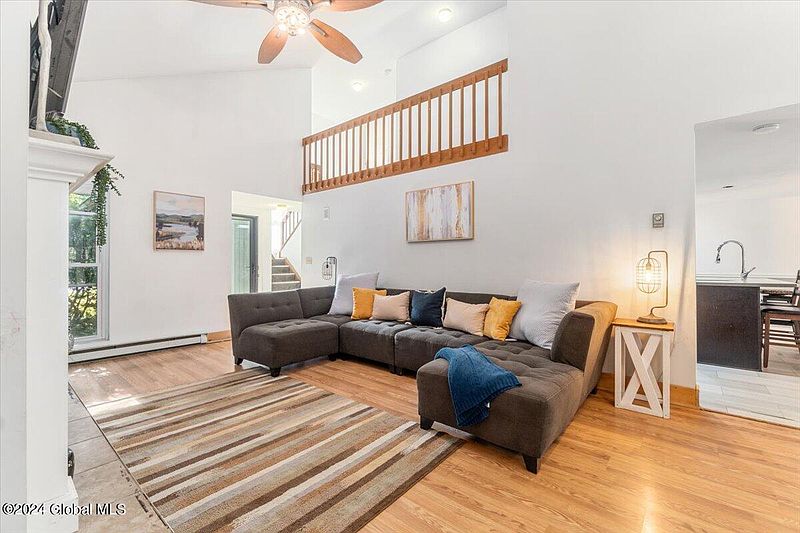 3rd image of 162 Arrow Wood Place