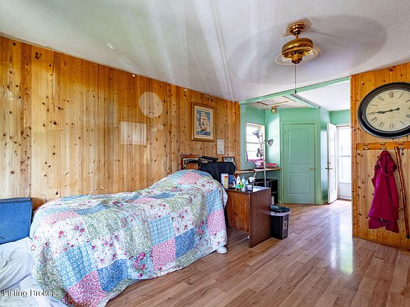 4th image of 311 Meadowood Rd