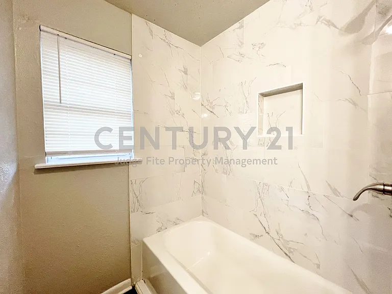 5301 Mansel Ln — Photo 18