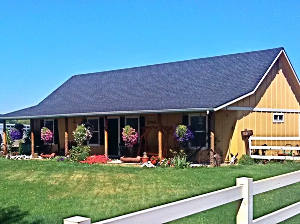 2742 E Main St, Emmett, ID 83617