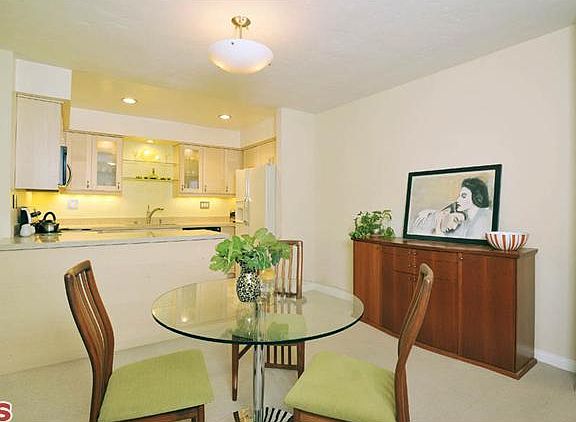 3rd image of 809 S Bundy Dr APT 317