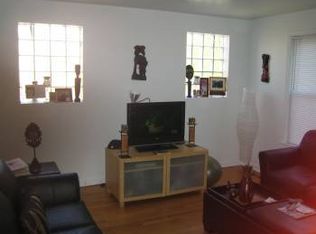 7048 N Rockwell St APT 2, Chicago, IL 60645